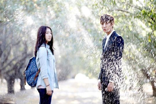 The Heirs tiết lộ cảnh lãng mạn đẹp như trong tranh