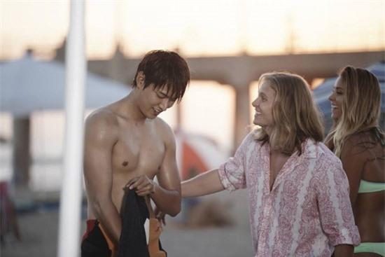 Lee Min Hoo khoe ngực trần nóng bỏng trong phim mới | Lee Min Ho,The Heirs,sao Hàn,Lee Min Ho khoe ngực trần