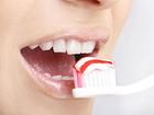 Những nguy hại kinh hoàng từ kem đánh răng