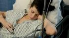 Bệnh viện thờ ơ để cô gái ung thư gan sợ hãi với cõi chết từng ngày