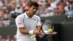 Djokovic khiến bóng hồng nhặt bóng suýt khóc