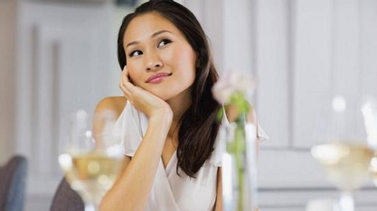 Hả hê vì cái tát tai của chồng dành cho em gái