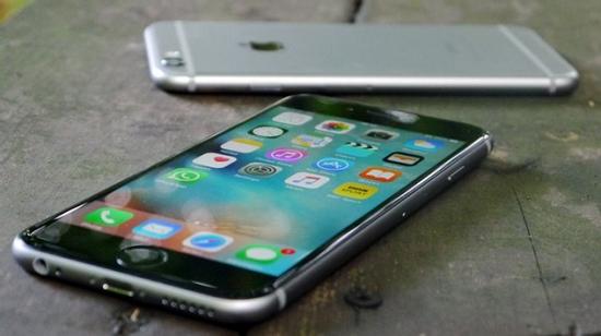 Vợ đau đầu lo tiêu Tết, chồng nằng nặc đòi mua smartphone