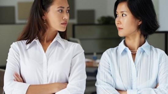Khi mẹ chồng “ghen” với con dâu