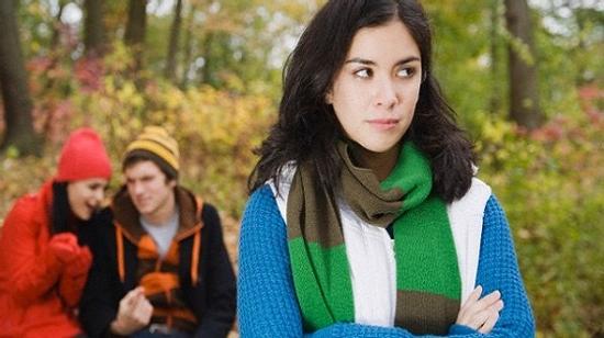 Phát bực vì anh trai và chị dâu