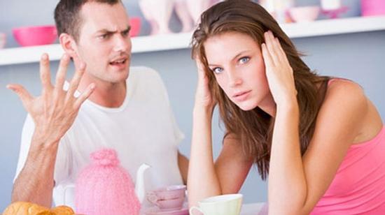 Chồng đòi ly hôn vì tôi lỡ bạt tai cô bồ của anh ấy