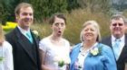 Những tai nạn ảnh cưới khiến các cô dâu chú rể dở khóc dở cười