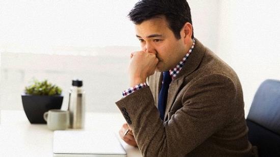 Phát chán với thói kiểm soát chồng của vợ