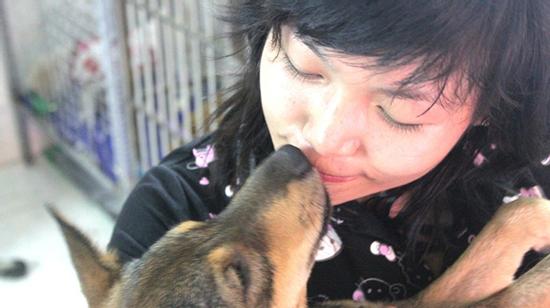 9X cưu mang 37 cún yêu “mồ côi” và tật nguyền ở Sài Gòn