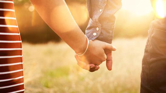 Nhìn bàn tay của người yêu đoán ngay ra tính cách