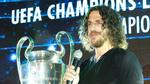 Puyol cuồng nhiệt cùng CĐV Hà Nội