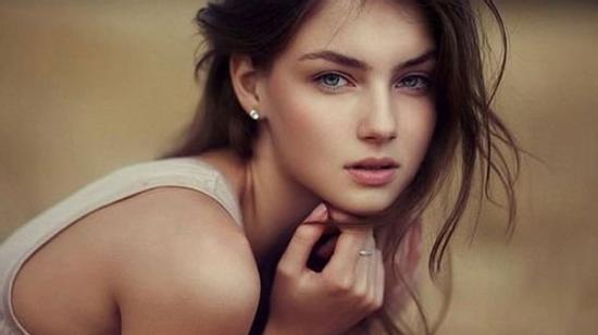 Đàn ông điên đảo với mẫu phụ nữ 