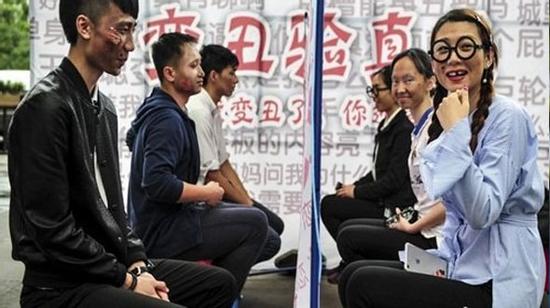 Giới trẻ Trung Quốc làm mặt xấu thử lòng người yêu