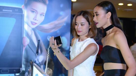 Thanh Hằng, Công Trí “mê tít” Galaxy Studio