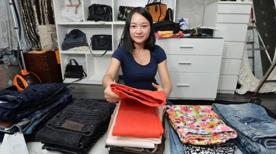 Việc nhẹ lương cao: Gấp quần áo cho người lười, kiếm chục triệu đồng dễ hơn đi chợ