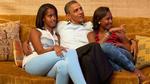 Cuộc sống giản dị đầy kinh ngạc của 2 nàng công chúa nhà Obama