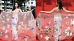 Bộ váy biển cả của Angela Phương Trinh gây sốt với truyền thông nước ngoài
