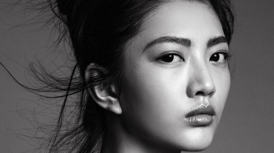 9X châu Á đầu tiên làm đại diện cho hãng Maybelline