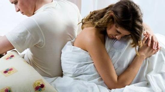 Thấy có lỗi với chồng nhưng lại không thể cắt đứt với tình cũ