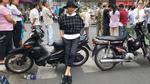 Facebook 24h: Ngô Thanh Vân đứng 2 giờ ngoài đường đón tổng thống Obama