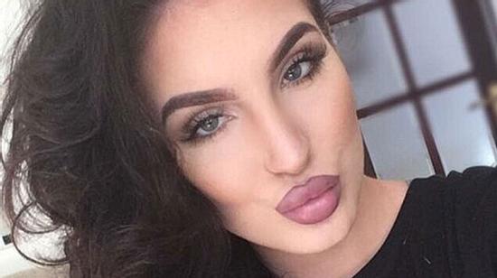 Khao khát vẻ đẹp gợi cảm, chuyên viên trang điểm gặp sự cố không ngờ