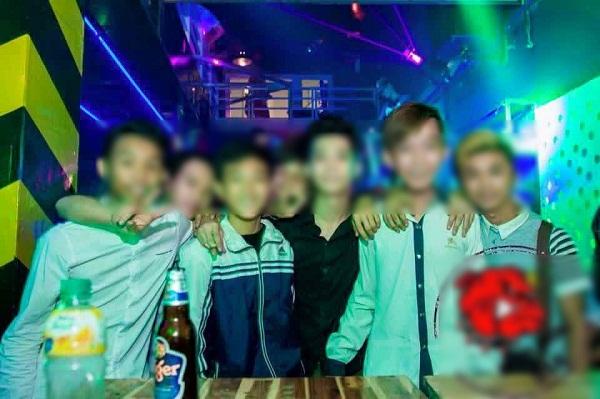 11 Hình Ảnh Bar Ngầu Cực Chất Cho Người Chơi Hệ Pay Lắc