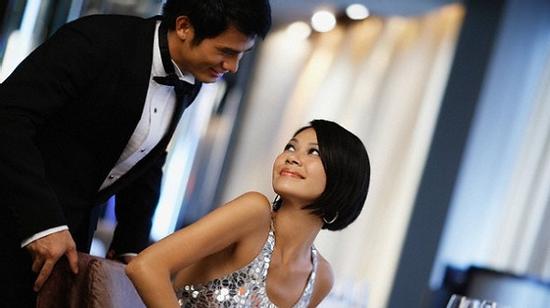 Choáng váng khi lần đầu gặp người yêu của bạn thân