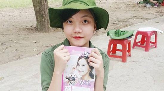 Bạn bè tiếc thương 3 nữ sinh Ngoại thương