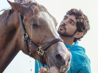 Không chỉ đẹp trai, giàu có, chàng hoàng tử Dubai này còn khiến bao người ngưỡng mộ vì những hành động cao đẹp