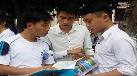 Thí sinh đạt điểm 10 Vật lý trượt tốt nghiệp vì Toán 0 điểm