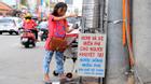 Con hẻm chuyên đồ miễn phí cho người nghèo giữa Sài Gòn