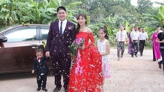 Cô gái tự hào khi 'ăn cơm trước kẻng', con 2 tuổi mới cưới
