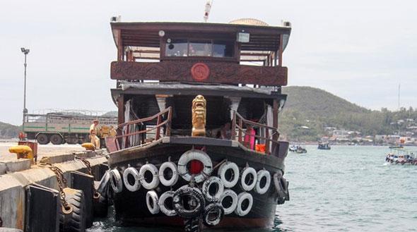 Chìm tàu trên sông Sài Gòn, 2 mẹ con mất tích-2