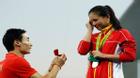 Nữ VĐV bật khóc khi bất ngờ được cầu hôn tại Olympic 2016
