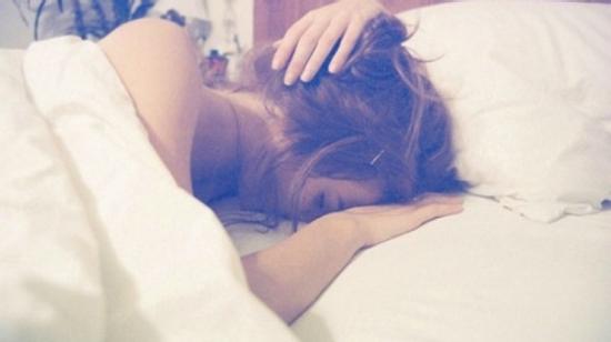 Tiếng động kỳ lạ lúc nửa đêm và bí mật chồng giấu trong nhà kho