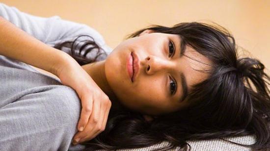 Chẳng lẽ tôi cùng khóc lóc với cô nhân tình này của chồng: 