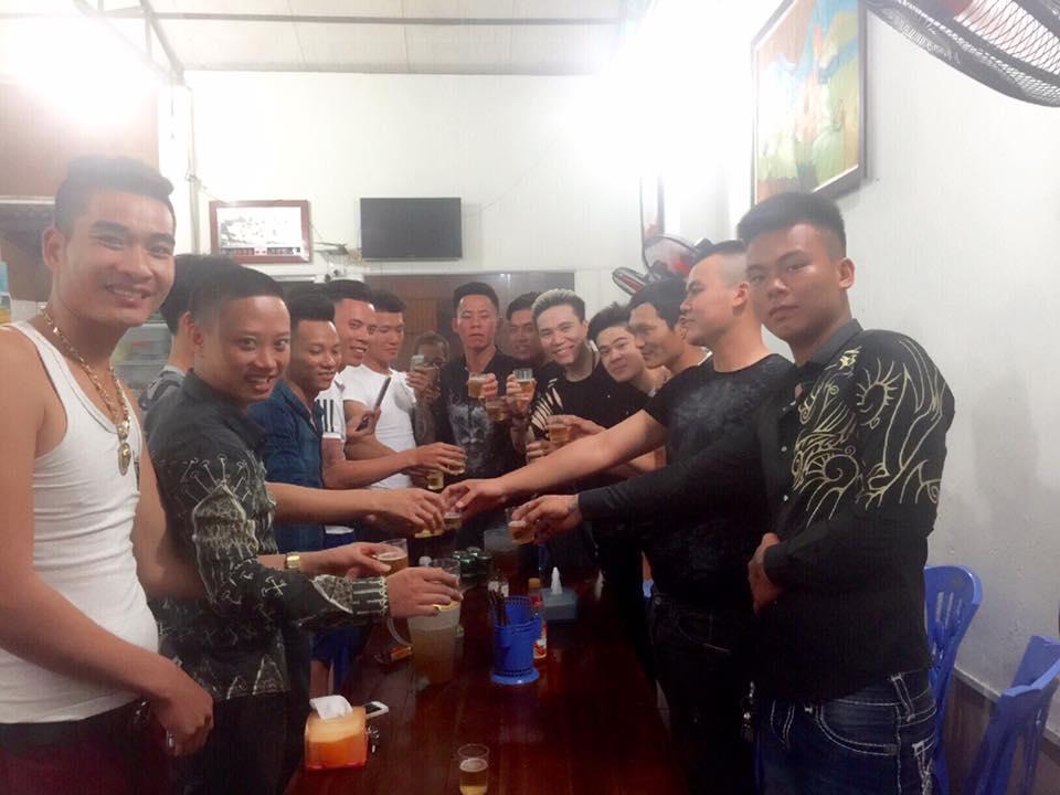 Clip ca sĩ hiếp dâm Châu Việt Cường nổi nóng vì đang hát thì bị bật nhạc ca sỹ khác-3