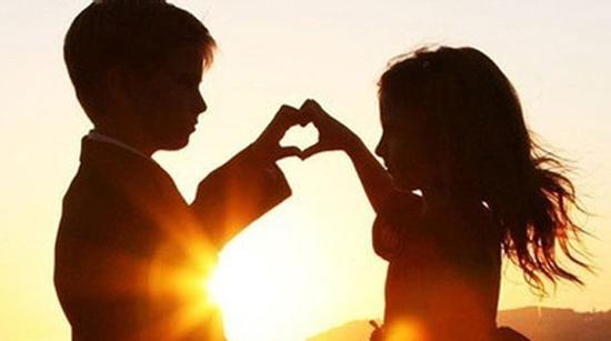Mới 12, 13 tuổi, sao các em đã biết khóc lóc vì tình, rủ nhau đi trốn và cả... 