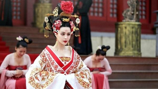 Những phi tần, Hoàng hậu Trung Quốc ác độc do dòng đời xô đẩy - 2sao
