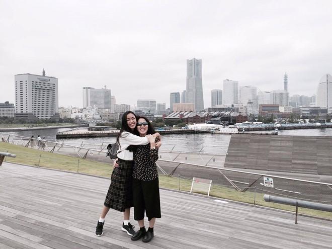 Hot teen kể kỷ niệm nhớ nhất về mẹ dịp 20/10-1