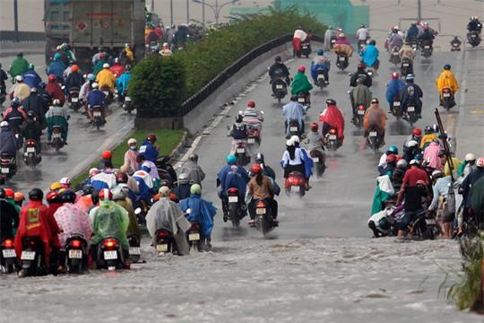 Nhiều phương tiện khi qua đoạn này bị chết máy