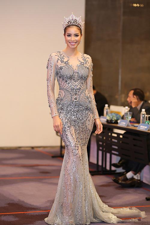 thoi trang sao viet dep: loat my nhan khoe duong cong rao ruc don nam moi - 5