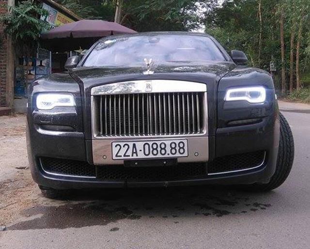 Rolls-Royce Ghost 27 tỷ Đồng của đại gia Tuyên Quang đeo biển tứ quý 8 - Ảnh 2.