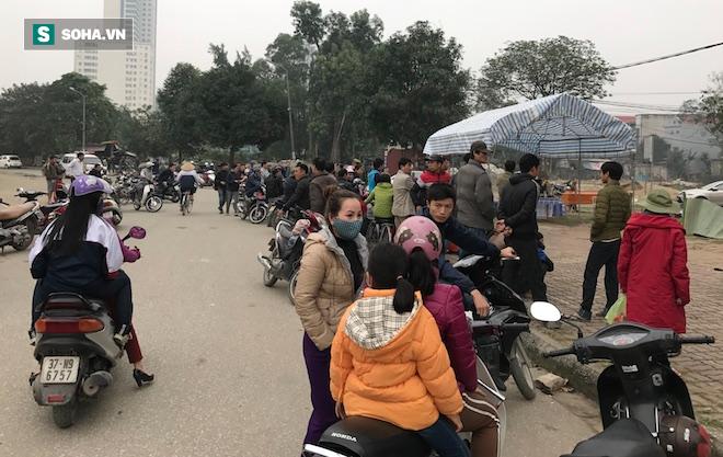 Người đàn ông chết cháy, thi thể buộc chặt vào cột cạnh sân vận động Vinh - Ảnh 3.