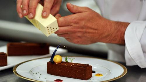 nhung lan choi ngong cua gioi sieu giau dubai khien dan mang ghen ty do mat hinh anh 5