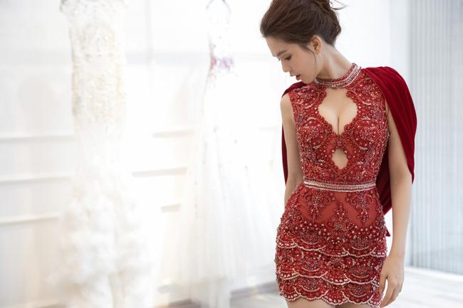 Không phải bàn cãi gì nữa, danh hiệu nữ hoàng thảm đỏ 2016 chính là Ngọc Trinh - Ảnh 4.