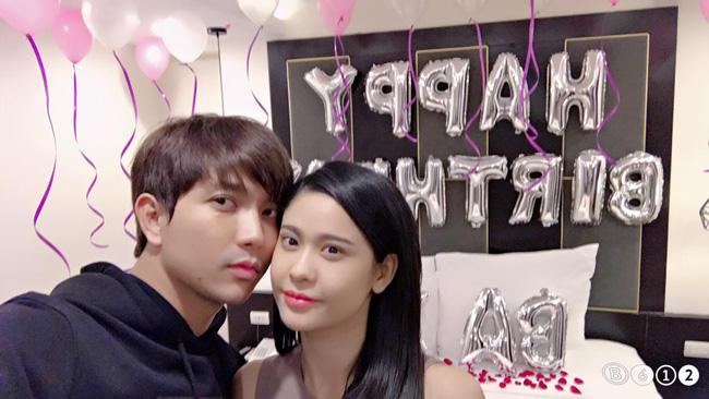 Tranh thủ chuyến lưu diễn, Tim bí mật tổ chức sinh nhật lãng mạn cho Trương Quỳnh Anh - Ảnh 2.