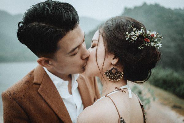 Có gì trong lễ cưới bí mật đẹp thoát tục của cặp đôi Việt được báo Tây ca ngợi hết lời? - Ảnh 14.