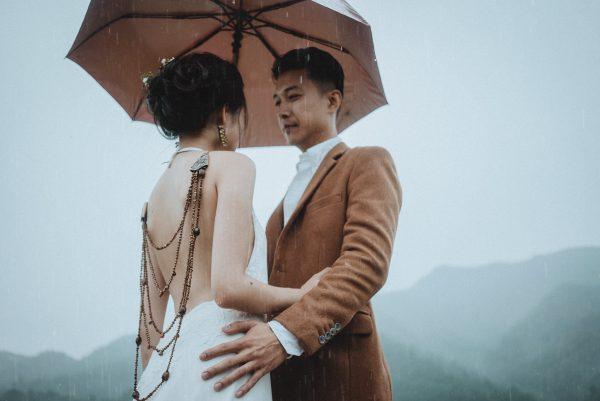 Có gì trong lễ cưới bí mật đẹp thoát tục của cặp đôi Việt được báo Tây ca ngợi hết lời? - Ảnh 7.