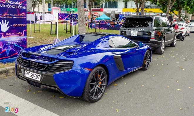 Minh Nhua khoe hai sieu xe cung mau hinh anh 6